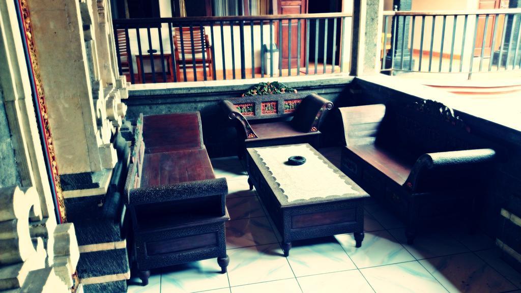 Agus Beach Inn Kuta  Bilik gambar